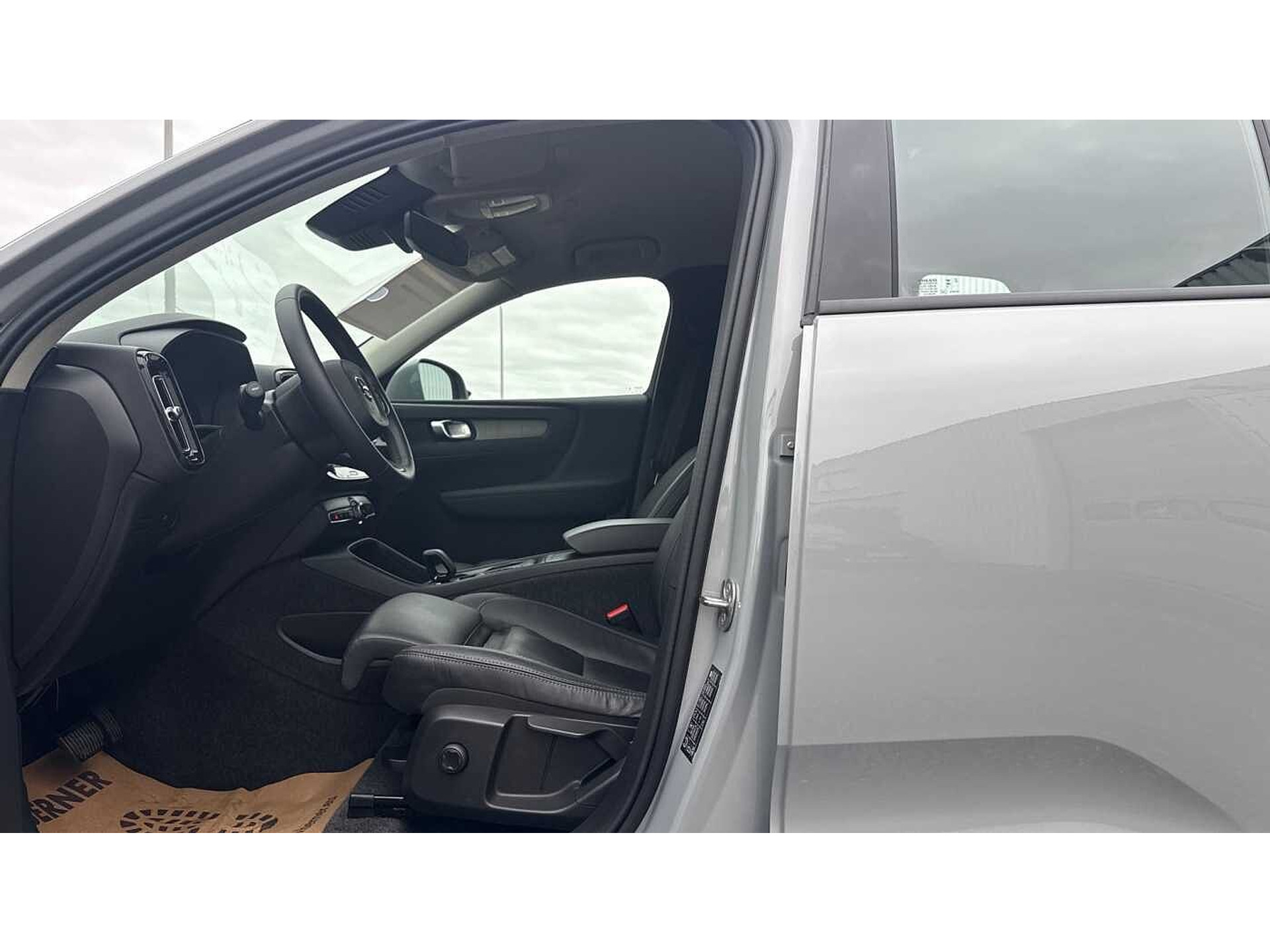 Volvo XC40 Core, B3 Mild hybrid, Benzine 48811681-20.jpg | ACB Woluwe