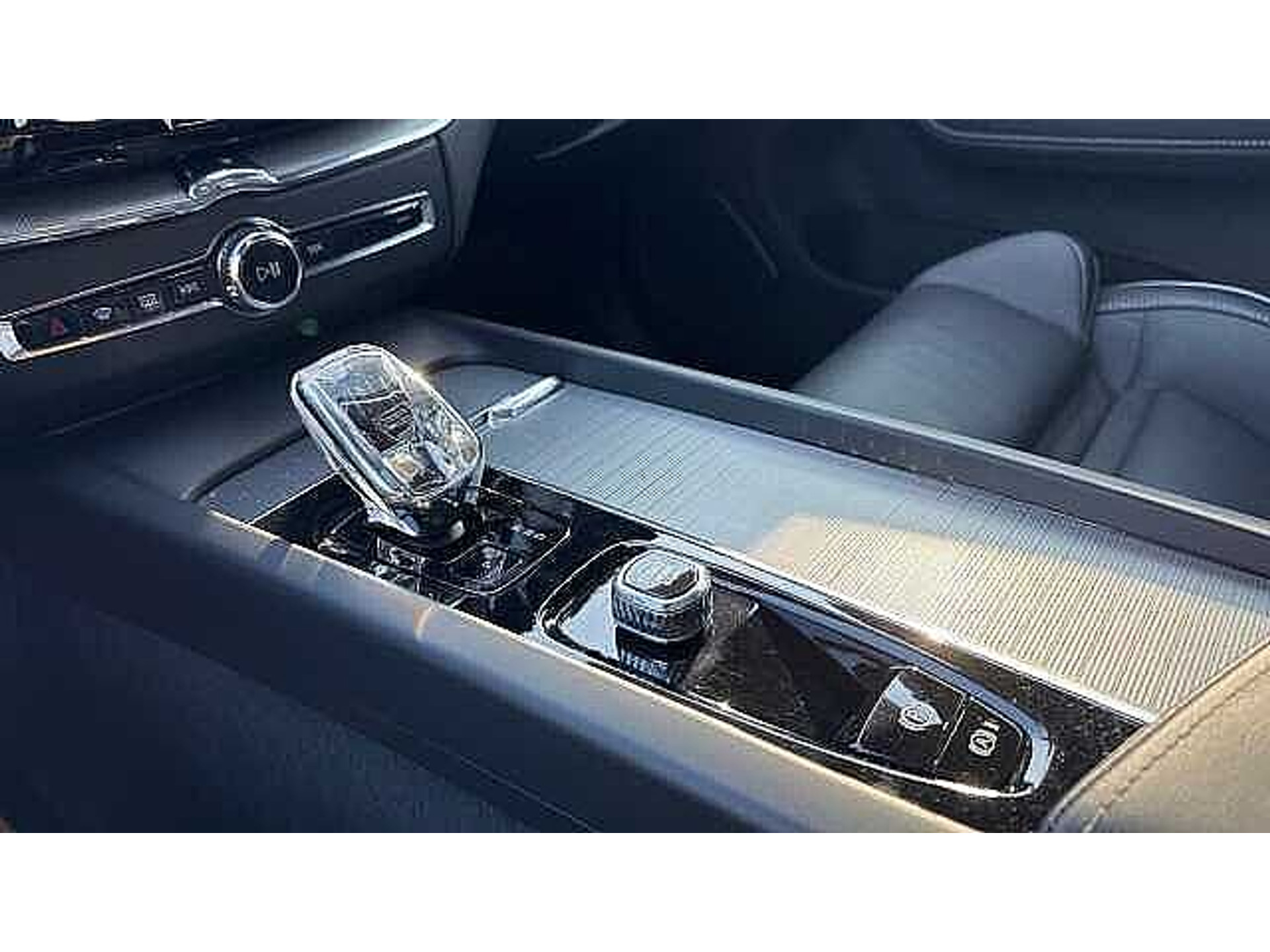 Volvo XC60 Recharge Ultimate Dark, T8 AWD Plug in Hybride 48812279-19.jpg | ACB Woluwe