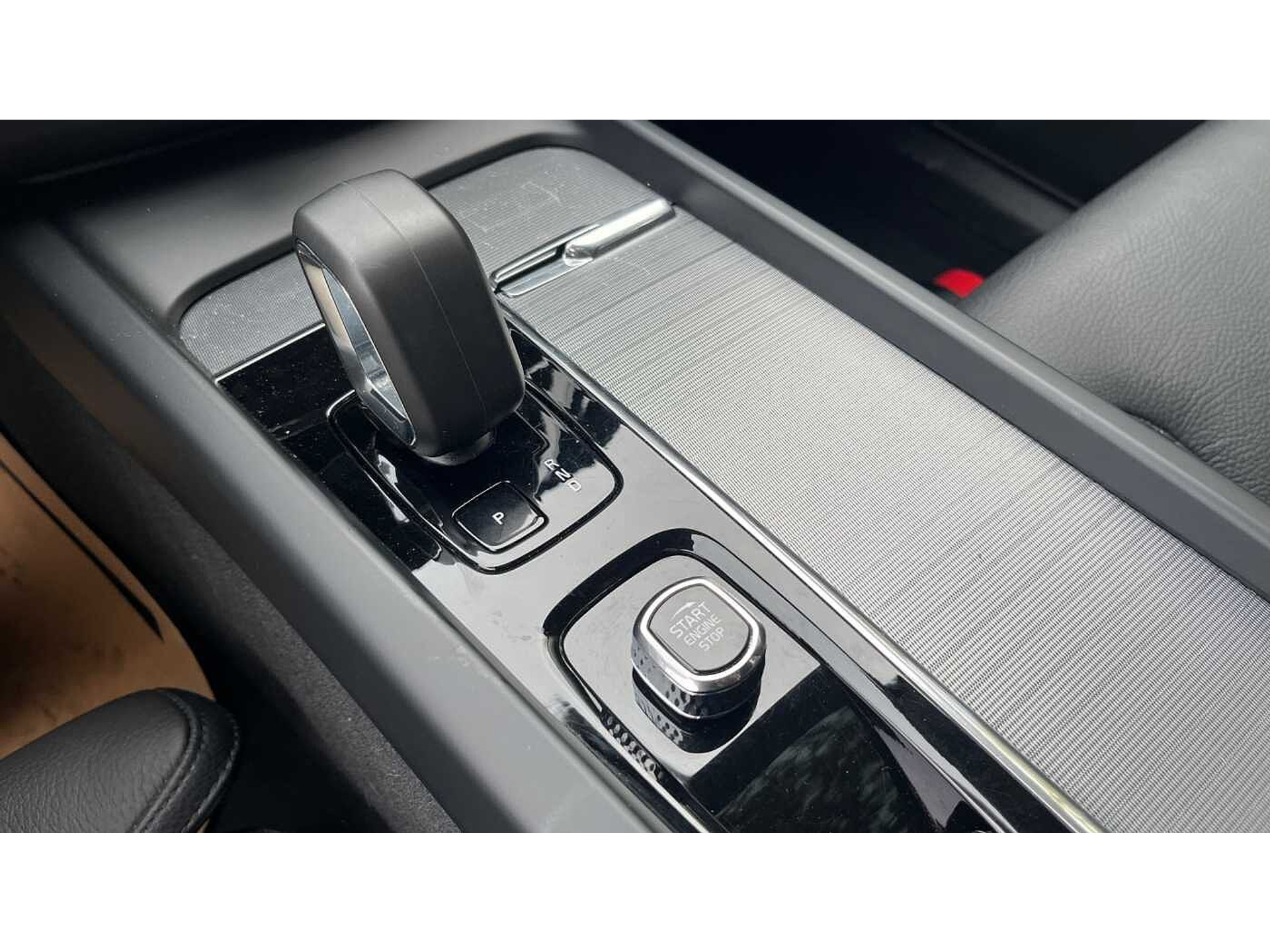 Volvo XC60 Recharge Plus Dark, T6 AWD Plug In Hybride 48812281-19.jpg | ACB Woluwe