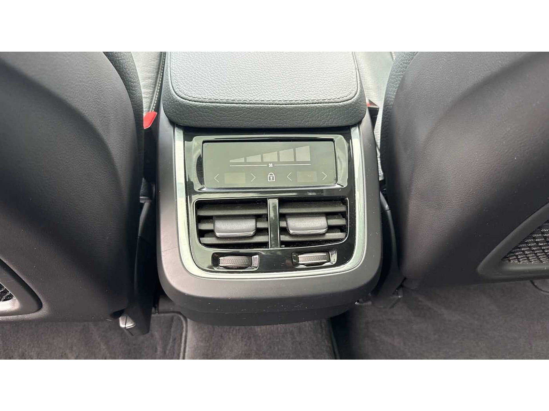 Volvo XC90 Momentum Pro, B5 AWD mild hybrid, 7 Zetels 48812282-24.jpg | ACB Woluwe