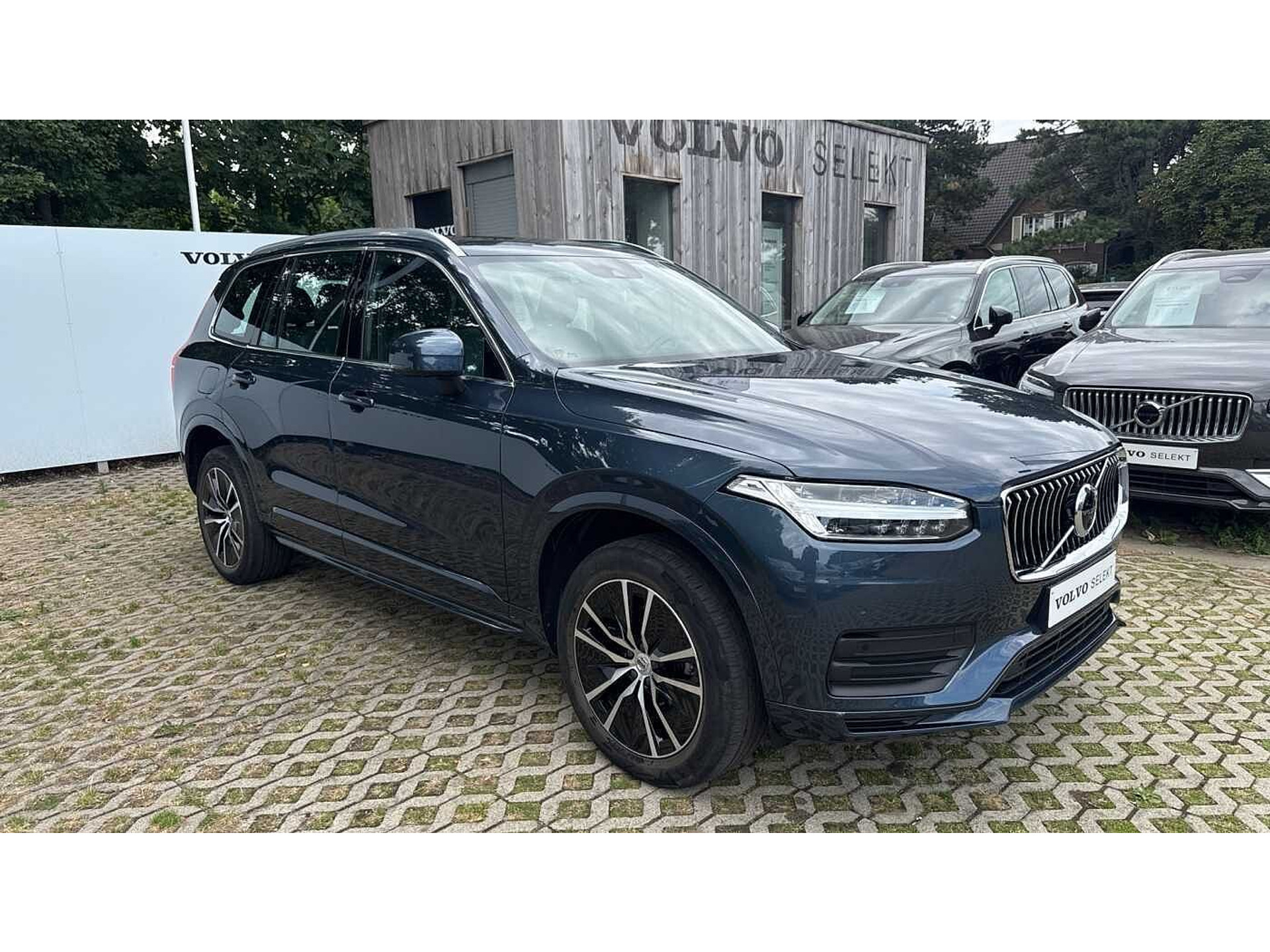 Volvo XC90 Momentum Pro, B5 AWD mild hybrid, 7 Zetels 48812282-5.jpg | ACB Woluwe