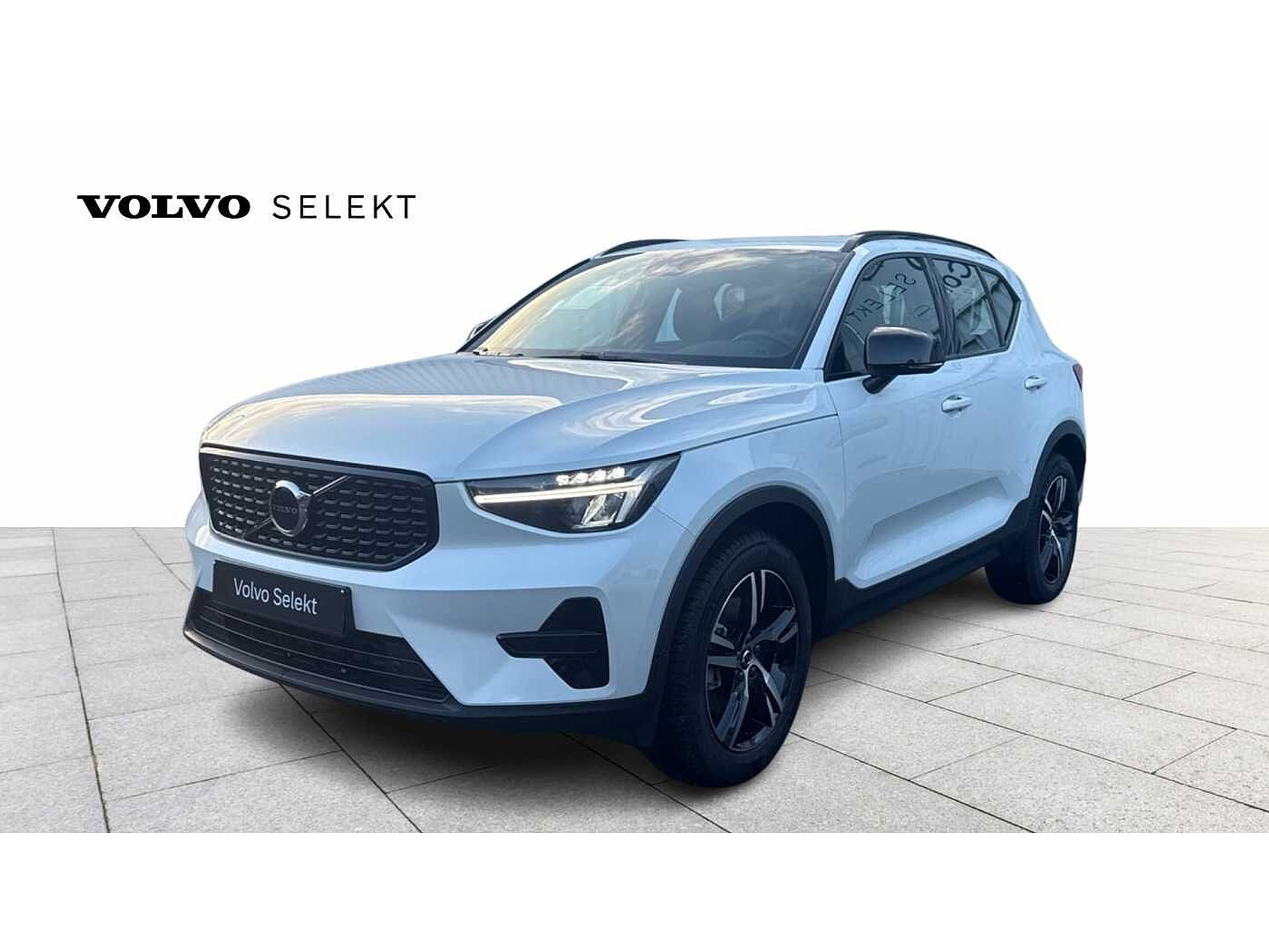Volvo XC40 XC40 Plus, B3 Mild hybrid, Benzine, Dark 49411025-0.jpg | ACB Woluwe