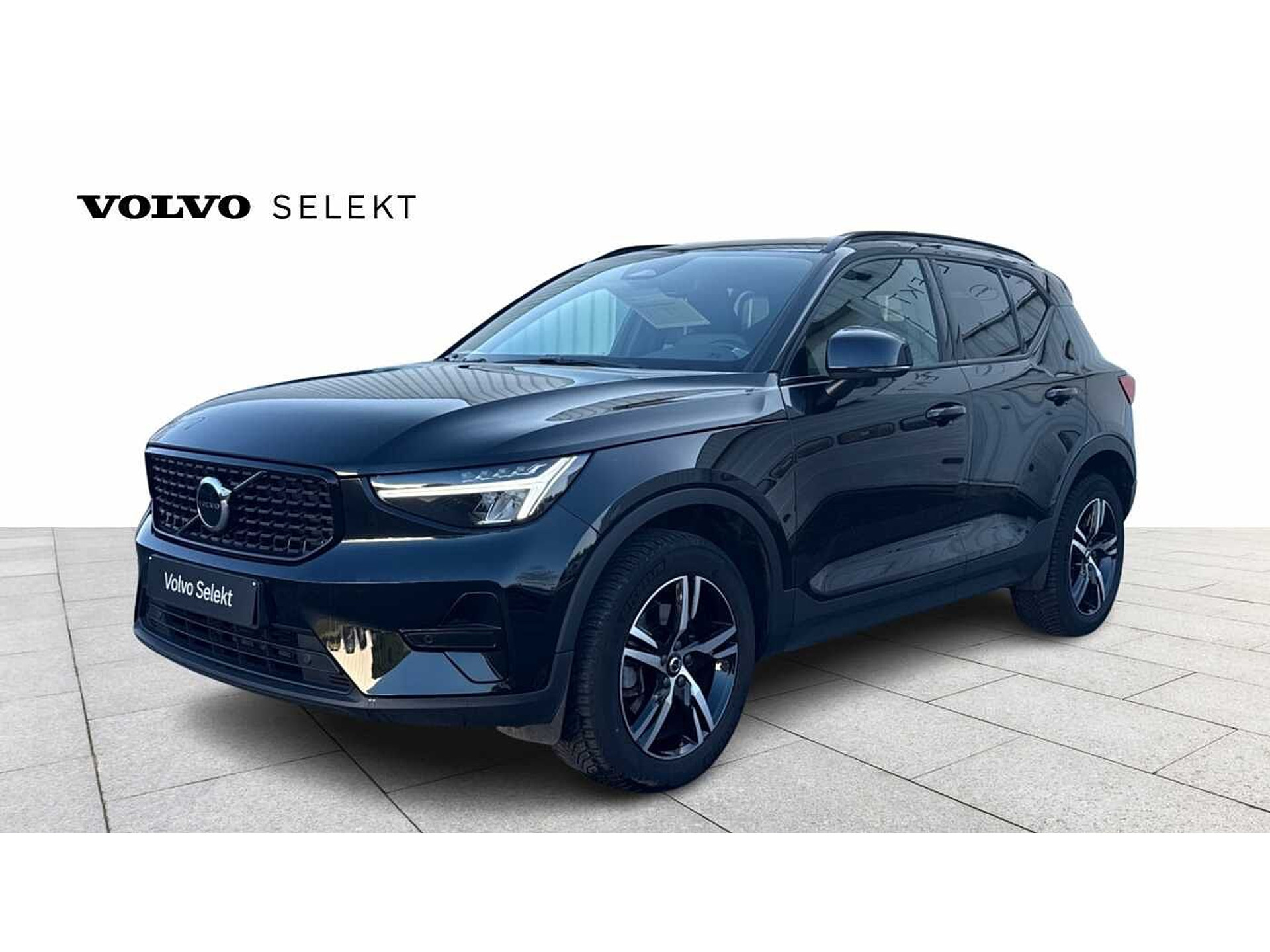 Volvo XC40 Plus, B3 Mild hybrid, Benzine, Dark 49436545-0.jpg | ACB Woluwe