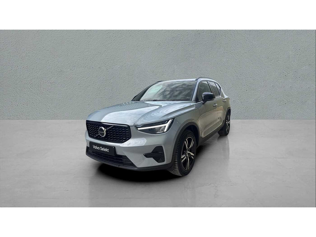 Volvo XC40 Plus, B3 Mild hybrid, Benzine, Dark 51949127-0.jpg | ACB Zaventem