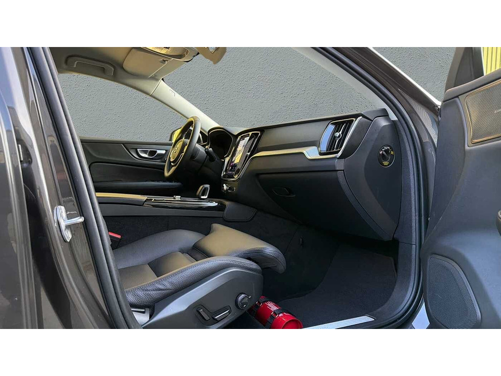 Volvo V60 Plus Dark, T6 AWD Plug in Hybride 57299579-4.jpg | ACB Zaventem