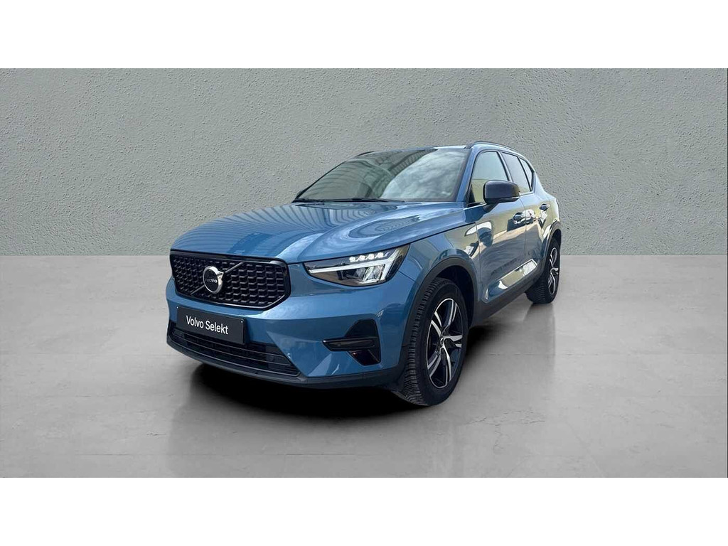 Volvo XC40 Plus, B3 Mild hybrid, Benzine, Dark 51949121-0.jpg | ACB Zaventem